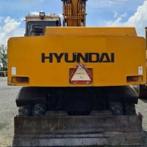 foto 19t wheel excavator Hyundai